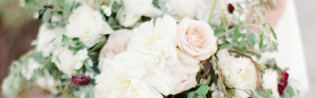 Cream and blush roses for a winter wedding bouquet
